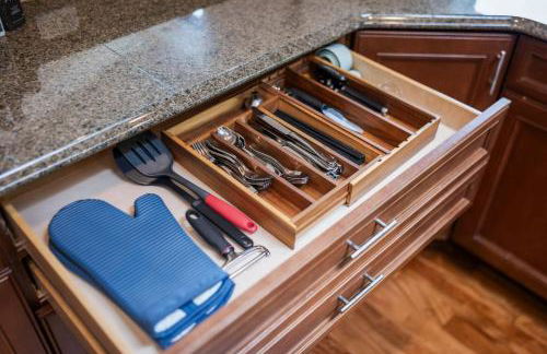 Escape to Gig Harbor’s Most Charming Hideaway - Foto 27