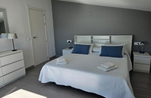 FANTÁSTICO DÚPLEX CON VISTAS IMPRESIONANTES AL MAR - Photo 17