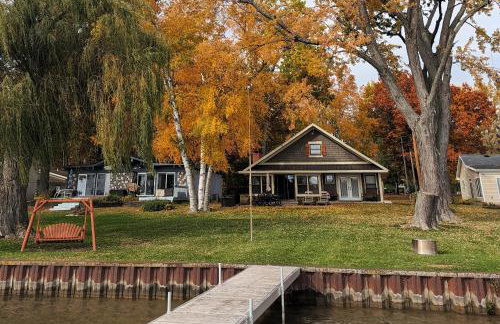 Modern Lakefront Retreat Near Brooklyn and Jackson Michigan - Foto 8