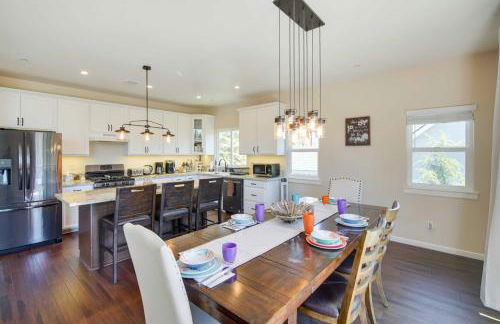 Lake Arrowhead Getaway with Decks and Game Room! - Foto 8