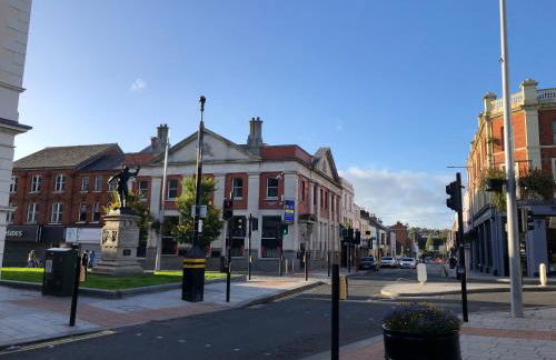 Central Lisburn Duplex Apartment No Parties - Foto 47