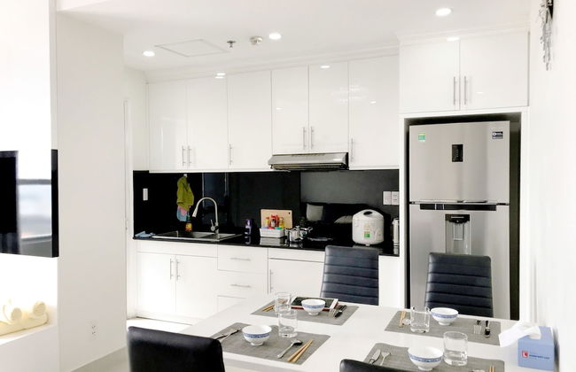 Sunrise City 2BR SW Pool 20th - Photo 14