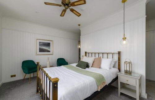 Holm House - Stylish Coastal Suites - Silures Bar & Restaurant On-site - Foto 49