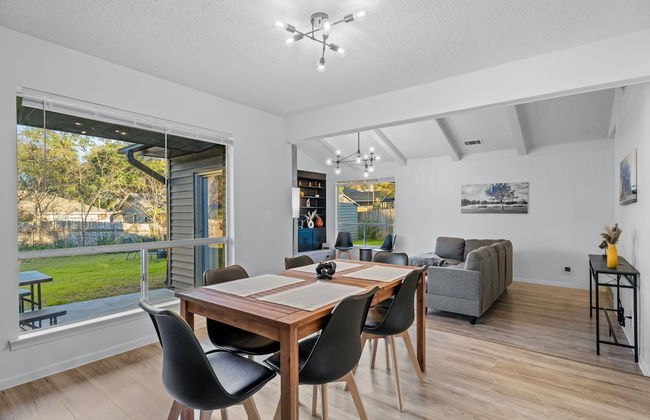 Quiet 3 Bedroom Home Walkable to Zilker Park - Photo 6