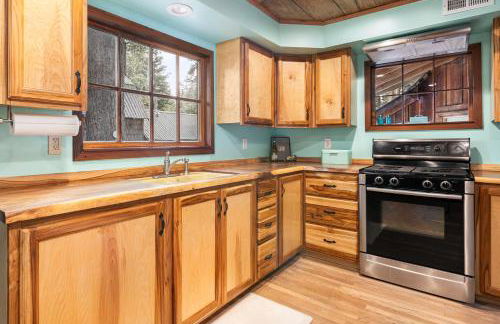 The Knotty Cabin in Kings Canyon National Park - Foto 8