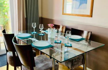 The Lake House, Woking - Photo 25