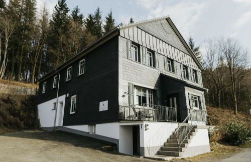 Familienurlaub pur III KINDER UND JUGENDLICHE bis 17 frei III HUND willkommen III SAUNA im Haus III Natur direkt vor der Tür III nah an Winterberg für Ski Wandern und Abenteuer - Foto 49