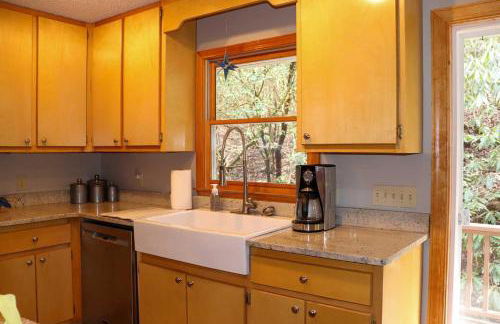 Secluded Lavinder Laurel Leaf Cottage Near Creek - Foto 34