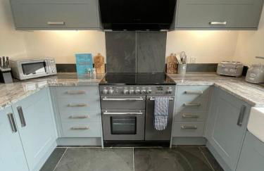 Gulland 4 Bed Sleeps 8 with Hot tub - Foto 12