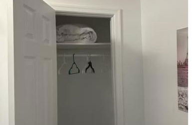 Luxury 2 bedroom basement - Foto 13