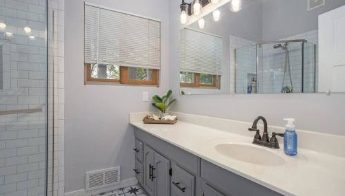 7 Bed Beachfront with Scenic Views Sister Lakes - Foto 4