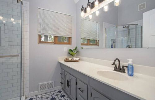 7 Bed Beachfront with Scenic Views Sister Lakes - Foto 4