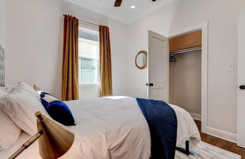 Spring Festival Stay Mid-City w Pool Balcony - Foto 19