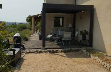gite dans une maison en rez-de-chaussée avec piscine - Foto 6