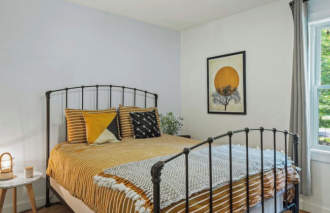 Lake Daze by Avantstay Lakefront w/ Modern Interior, Enclosed Porch & Hot Tub - Foto 37