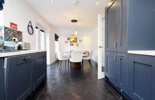 Contractor 4 Bed 2 BA 5 mins to Airport & Barry With Parking - Foto 26