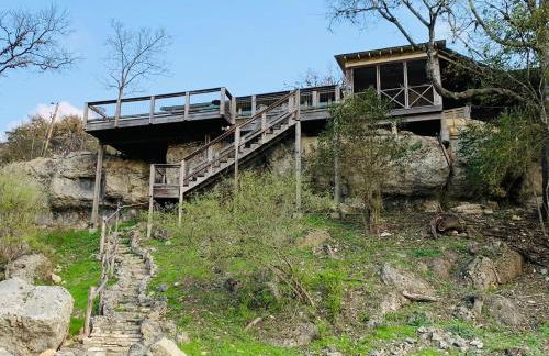 FAMILY RIVER RETREAT! PRIVATE MEDINA RIVER ACCESs! - Foto 5