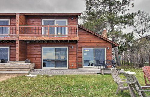 Breezy Point Escape with Views, Dock and Fire Pit! - Foto 27