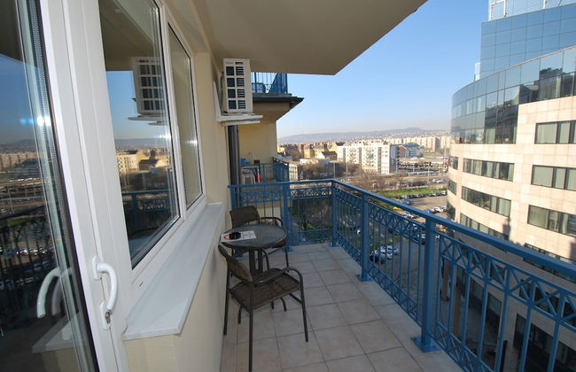 Arpad Bridge Apartments - Photo 65