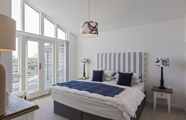 Una St. Ives - Foto 3