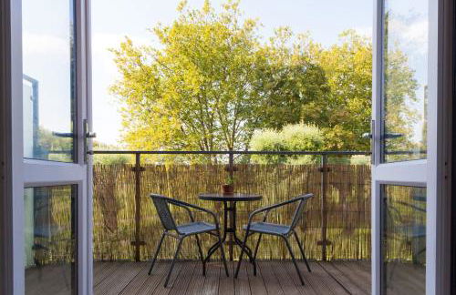 Balcony View, Fitzroy Court, 2 Bed Apartment, 2 Bathroom - High Wycombe - Foto 7