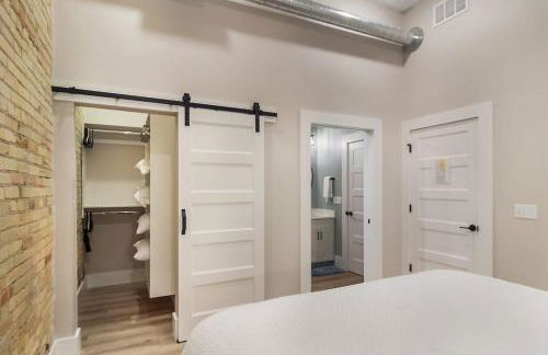 Golden Lofts Unit 4 Downtown Traverse City 2BD 2BA - Foto 19