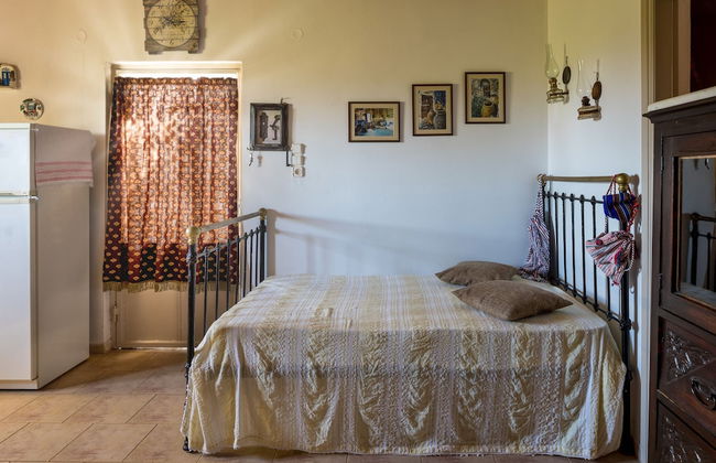 The Olive House - Photo 6