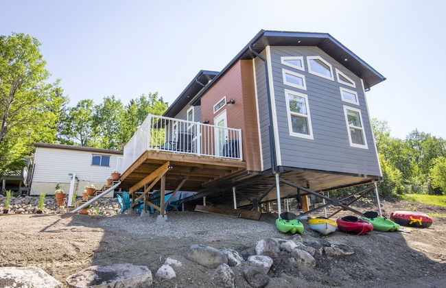 Luxury Loft Cottage In Manitou Beach - Photo 18
