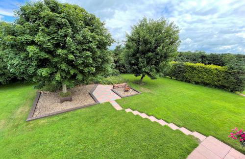 Spectacular 7BR House Hot Tub and Gardens in Gretna - Pass the Keys - Foto 78