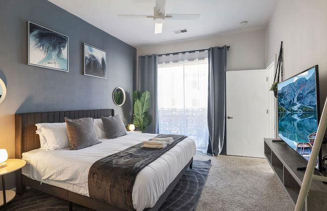 Spacious 2BD With Private Balcony and Free Parking 2 - Foto 1