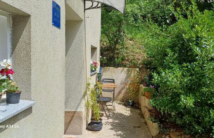 Garden View & private parking - Photo 27