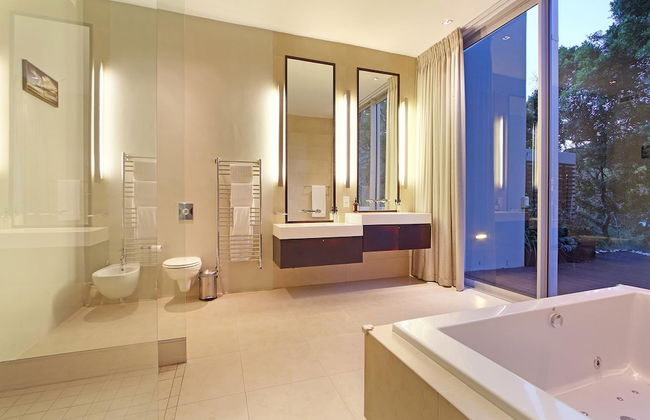 Sea View 3bed Apt w Pool Near Beaches Glen Sunsets - Foto 15