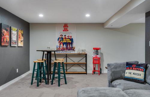 Mid Summer Night's Dream w Hot Tub Theater Game Room - Foto 30