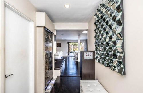 Luxury 3BR with Cabana Oasis Pool & Style - Foto 2