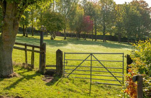 Beautiful Cottage With Stunning Views in Box - Foto 18