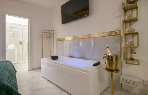 FASHION APARTMENT GOLD Bologna with JACUZZI & CAR GARAGE - Foto 46