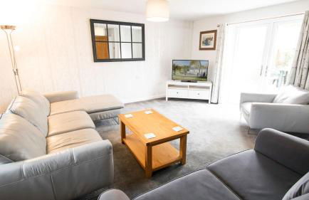 Downton House with Country Park Facilities - Photo 5