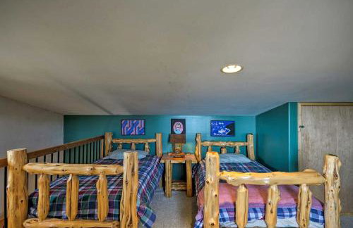 Solar-Powered Rocky Mountain Retreat for an Off-Grid Vacation in Colorado - Photo 21