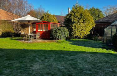 Big Group Bungalow, Sleeps 9, Perfect for Families - Photo 24