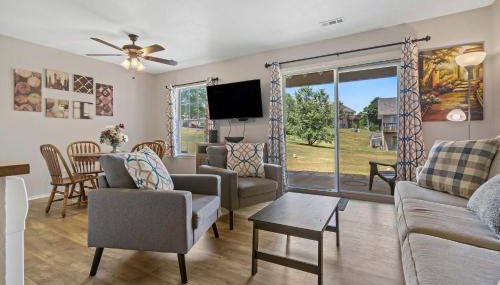 Branson Fall Creek Retreat with Deck Views - Foto 2