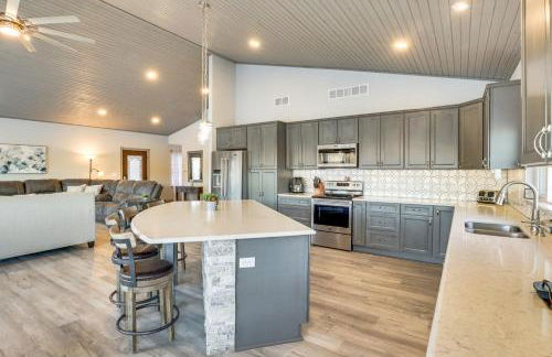 Waterfront Lake of the Ozarks Home with Private Dock - Foto 10