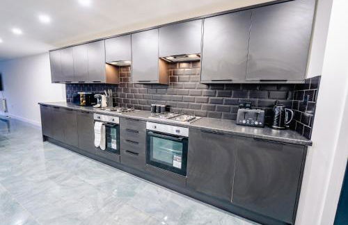 10BR 4Bath Home, Stag Do, Contractors, Big Group - Foto 48