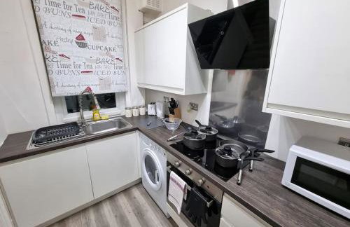 *6R* setup for your most amazing & relaxed stay + Free Parking + Free Fast WiFi * - Foto 24