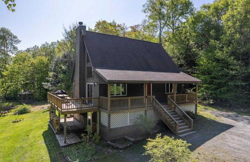 Private Chalet with Fire Pit Deck and Large Yard - Foto 28