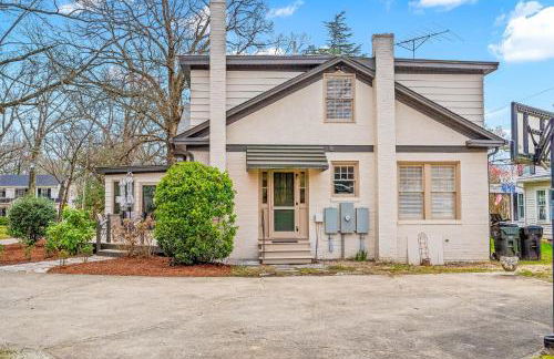 Luxurious Retreat in Historic Downtown Burlington Downstairs Only - Foto 36