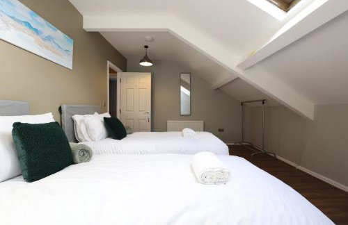 Modern Comfort 4 Bedrooms and Great Location - Foto 76