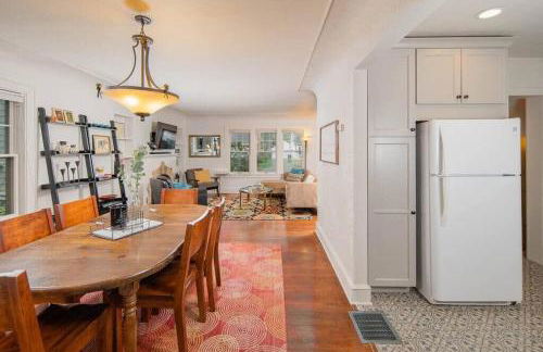 Family Brick House Charm - 4 br 3 bath - Foto 3