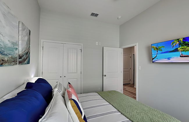 Pelican's Perch by Miss Kitty’s - Photo 20