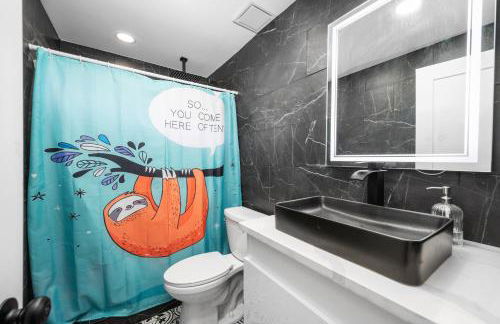 Classy and Chic 2BR Home near Galleria - Foto 10