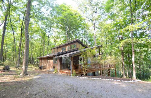 Ma-ple Haven --Wifi, Fireplace, Deck, Fire Pit, Family Friendly, Game Room, Pool Access - Foto 4